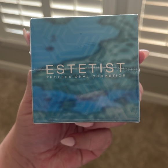 Estetist Australian Purifying Pink Clay Mask - Picture 3 of 3